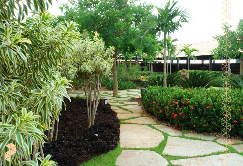 Pisos e Caminhos para seu Jardim 9 chapagrama piso de pedra goiana amarelo irregular cacao pisante jardim paisagismo curitiba sao paulo 2