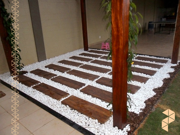 Pisos e Caminhos para seu Jardim 2 chapagrama piso de pedra pisante cimenticio madeira 100x30 jardim paisagismo curitiba sao paulo 11