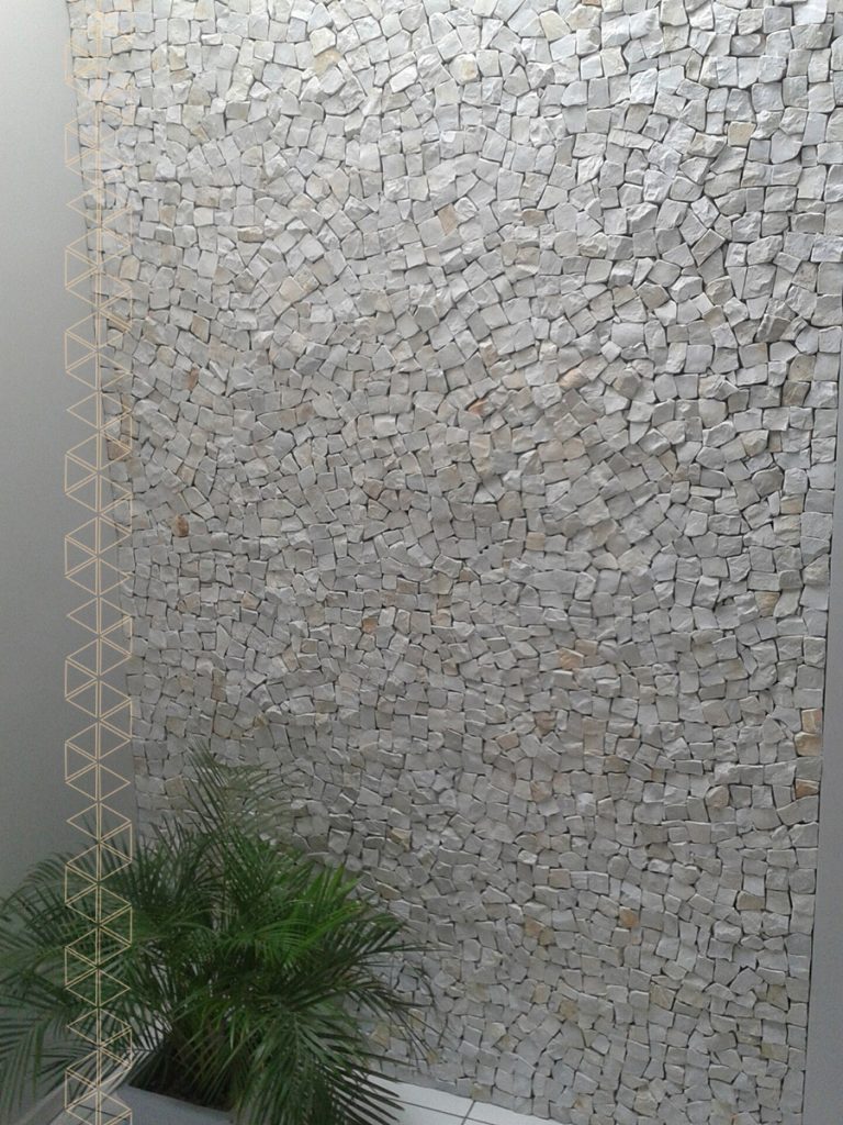 revestimento-de-pedra-portuguesa-petit-pave-branco-parede-piso-de-pedra-interno-11