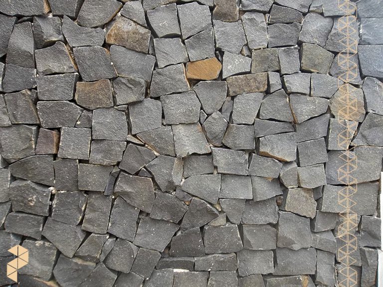 revestimento-de-pedra-portuguesa-petit-pave-preto-parede-piso-de-pedra-2