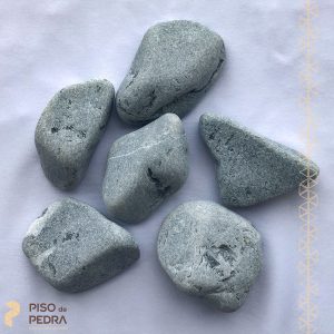 light gray pebble