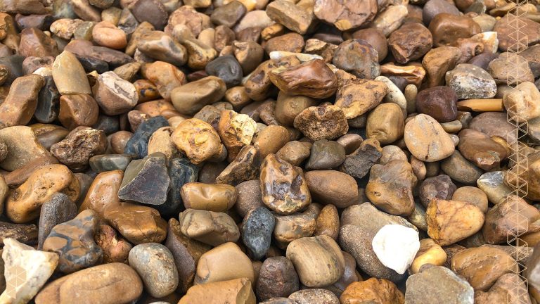 large-brown-polished-river-pebbles-landscaping-pedrisco-curitiba-sao-paulo-2